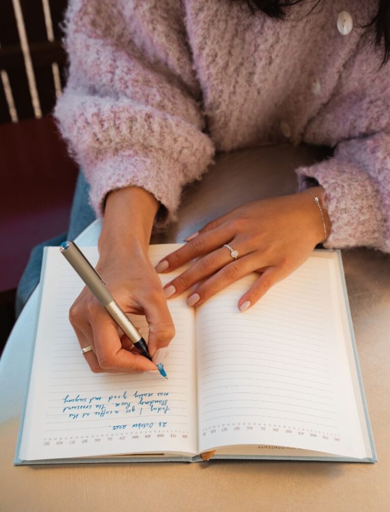 How to Start Journaling: A Beginner's Guide | Pennalife