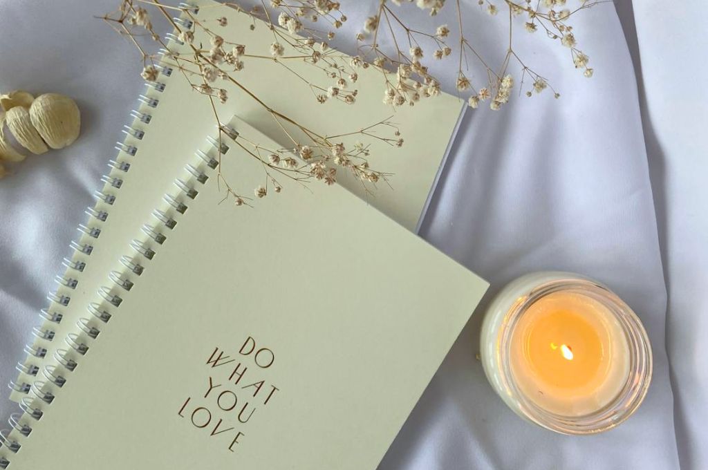 A journal to set new year's goal ideas