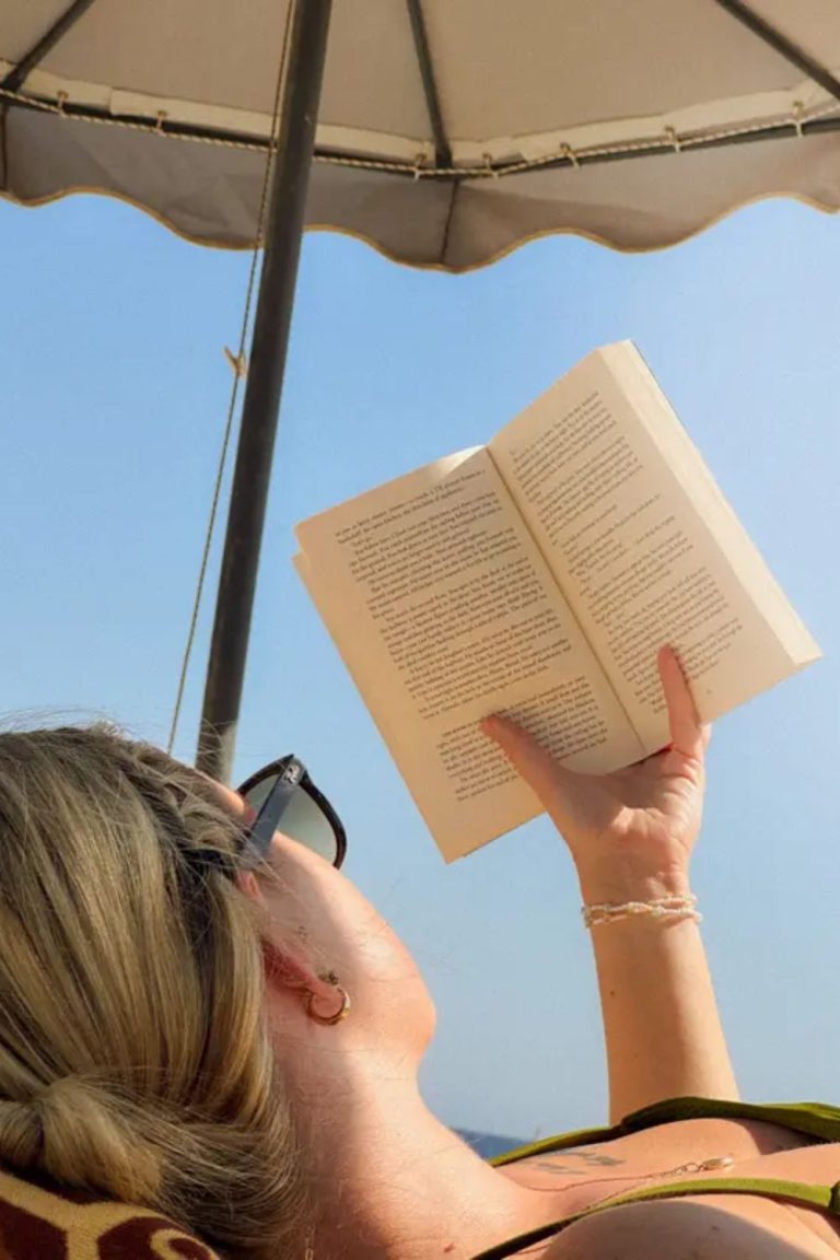 Best Summer Reads: 21 Books That Will Make Your Summer Unforgettable | Pennalife